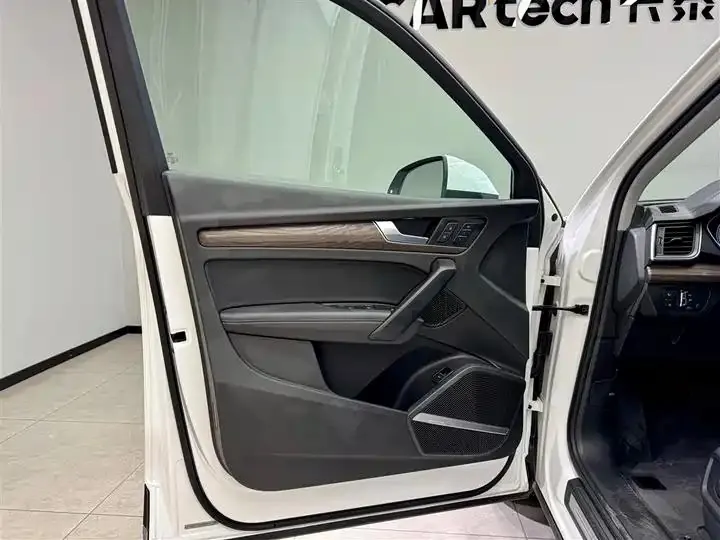 Audi Q5L 2022 45T Deluxe Elegant 17
