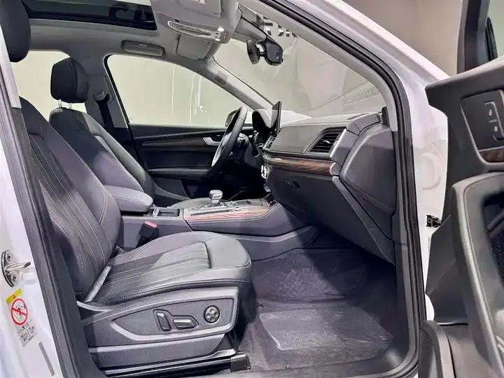 Audi Q5L 2022 45T Deluxe Elegant 19