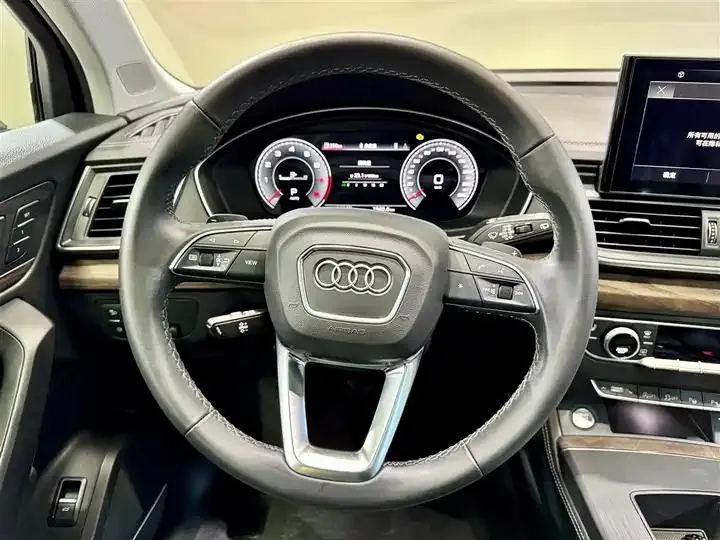 Audi Q5L 2022 45T Deluxe Elegant 24