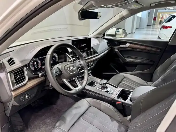 Audi Q5L 2022 45T Deluxe Elegant 29