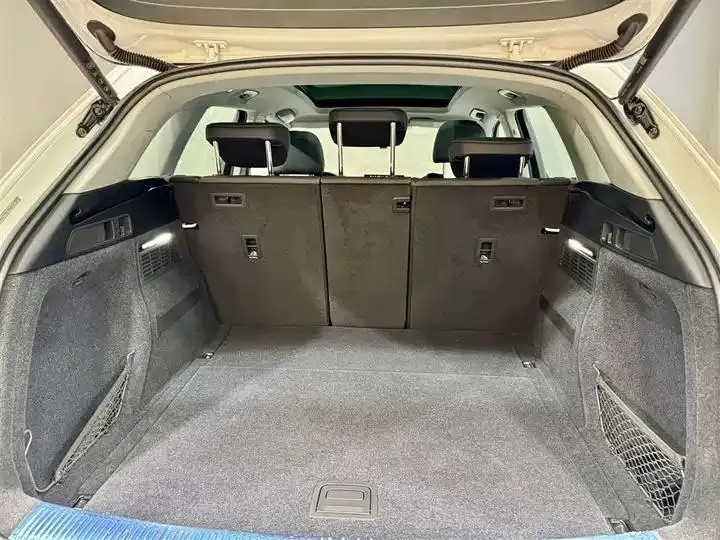 Audi Q5L 2022 45T Deluxe Elegant 4