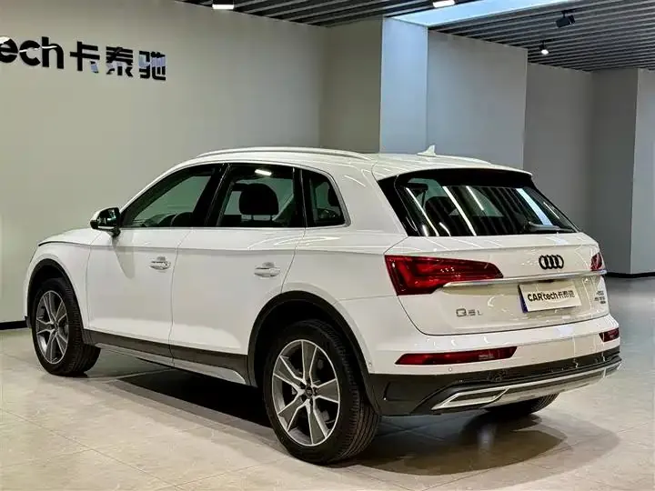 Audi Q5L 2022 45T Deluxe Elegant 7