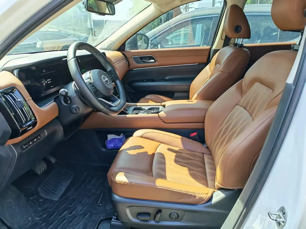 Explorer Land 2024, 380 VC-TURBO All-Wheel Drive Prestige Edition, 6-Seater 5