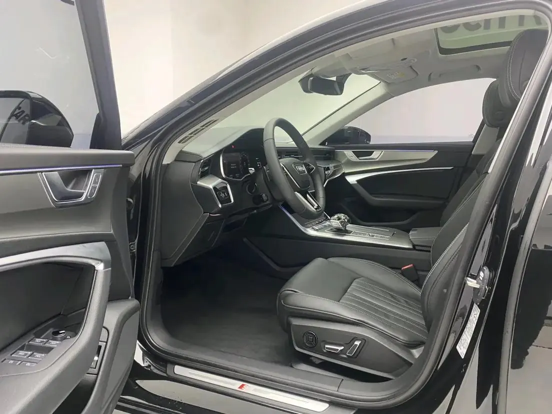 Audi 2024 A6L 2.0TFSI 45TFSI Prestige Dynamic Edition, Automatic 5