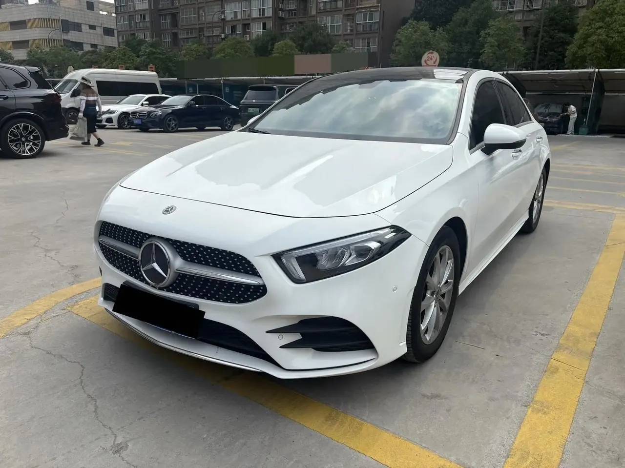 Mercedes Benz A- Class 2020 model facelift A 200 L Sport Sedan Luxury Edition - View 1
