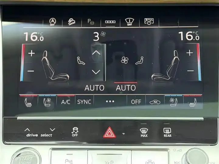 Audi Q7 2023 55 TFSI quattro S Distinguished Model 15