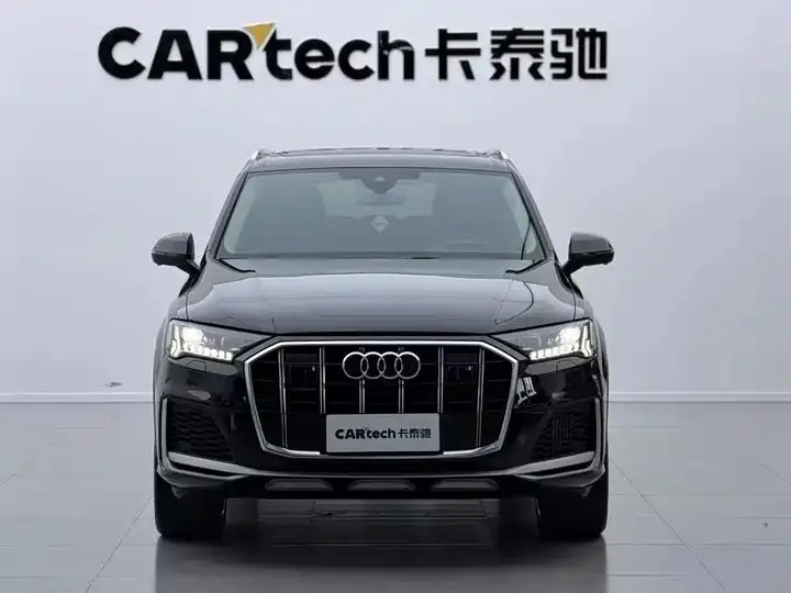 Audi Q7 2023 55 TFSI quattro S Distinguished Model 2