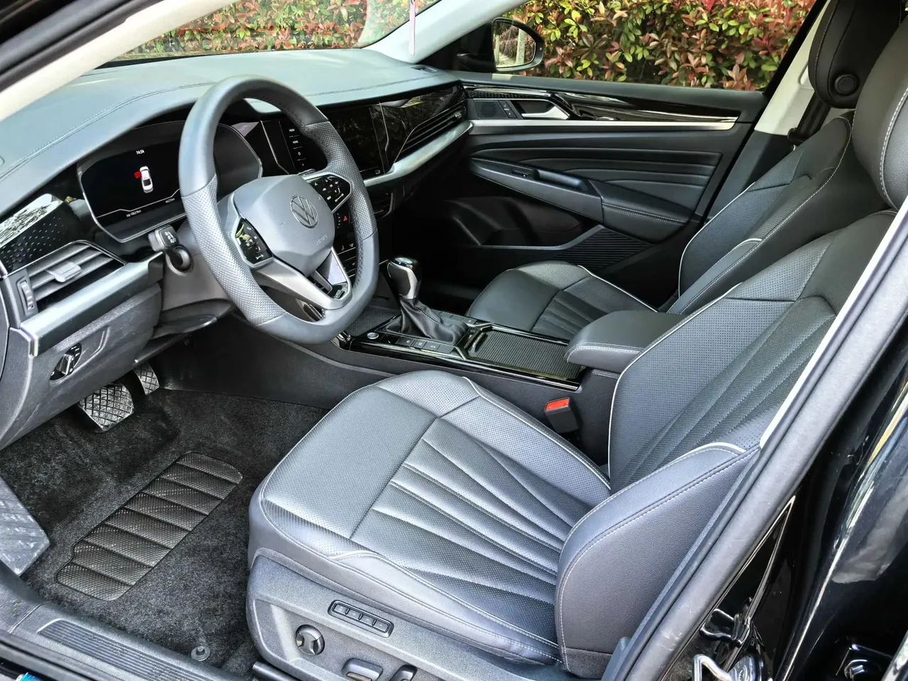 Volkswagen 2024 Passat 2.0TSI 380TSI Star Elite Edition Automatic 2