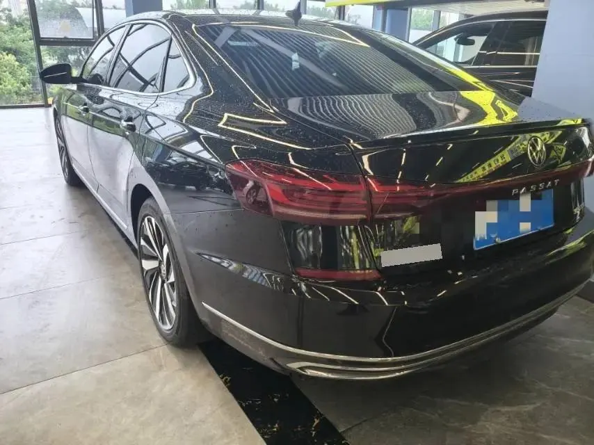 Volkswagen 2024 Passat 2.0TSI 380TSI Elite Edition Automatic 3
