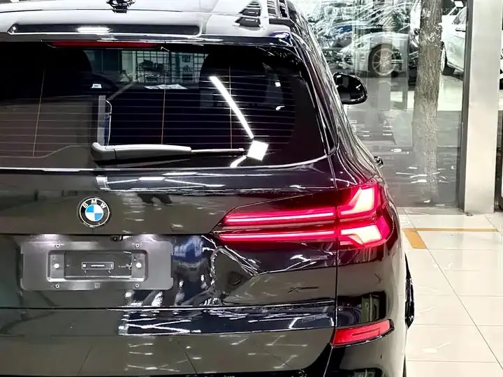 BMW X5 2023 xDrive 30Li exclusive m sports obsidian night suit 11
