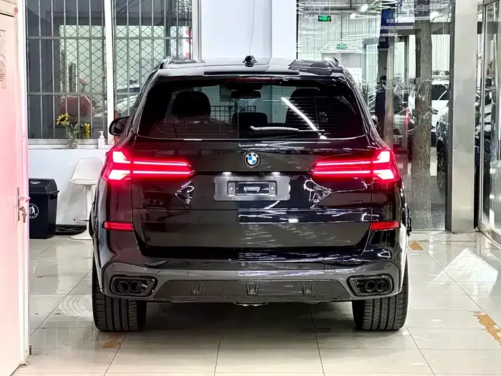 BMW X5 2023 xDrive 30Li exclusive m sports obsidian night suit 9
