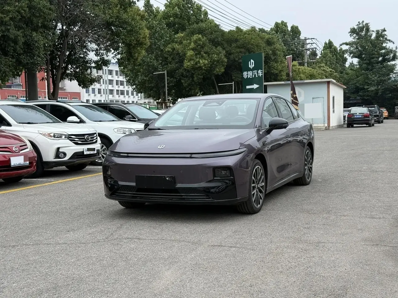 Открыть галерею: Leapmotor B01 2025 550 Comfortable Edition