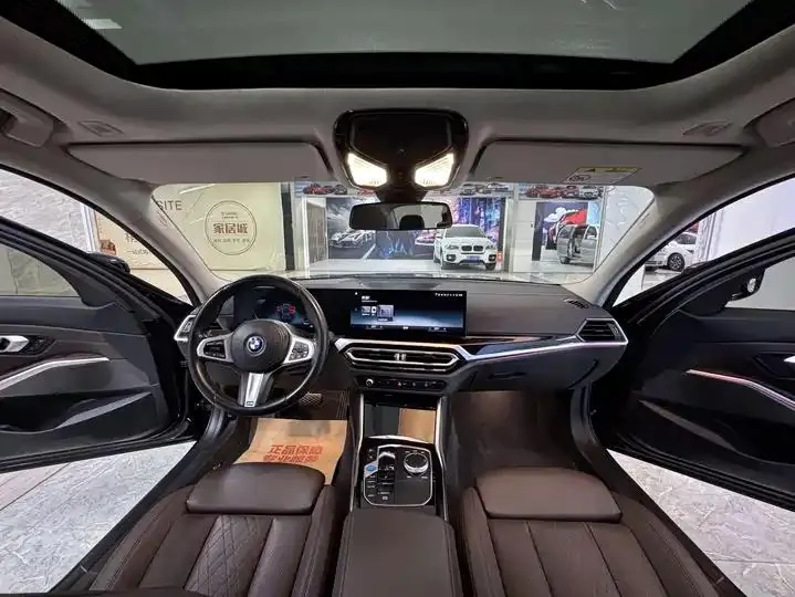 BMW i3 2024 eDrive 35 L 12