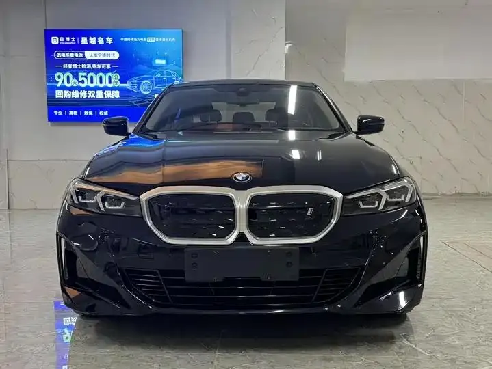 BMW i3 2024 eDrive 35 L 6