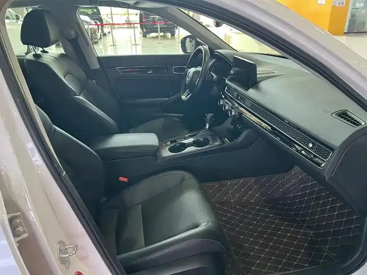 Civic 2023 240TURBO CVT Control C Special Edition 9
