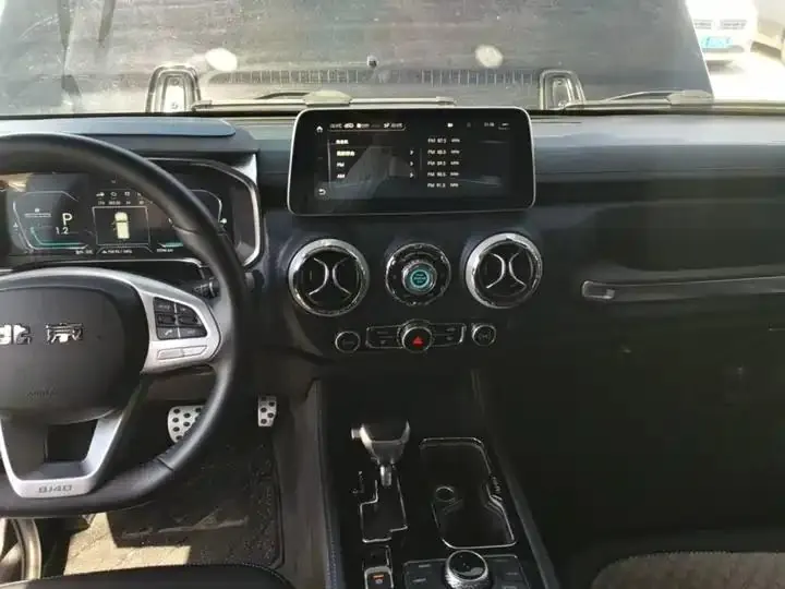 Beijing BJ40 2019 PLUS 2.3T Automatic Four-wheel Drive Excellence Edition Country VI 13