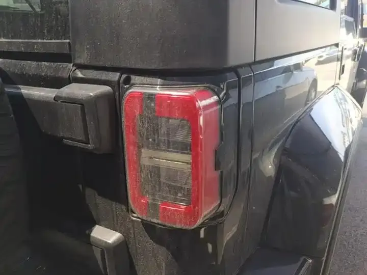 Beijing BJ40 2019 PLUS 2.3T Automatic Four-wheel Drive Excellence Edition Country VI 8