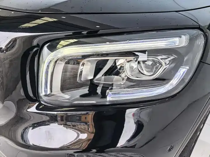 Mercedes Benz GLB 2021 model GLB 200 Sport version 12