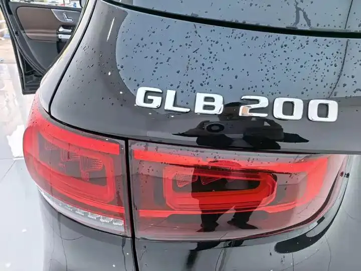Mercedes Benz GLB 2021 model GLB 200 Sport version 13