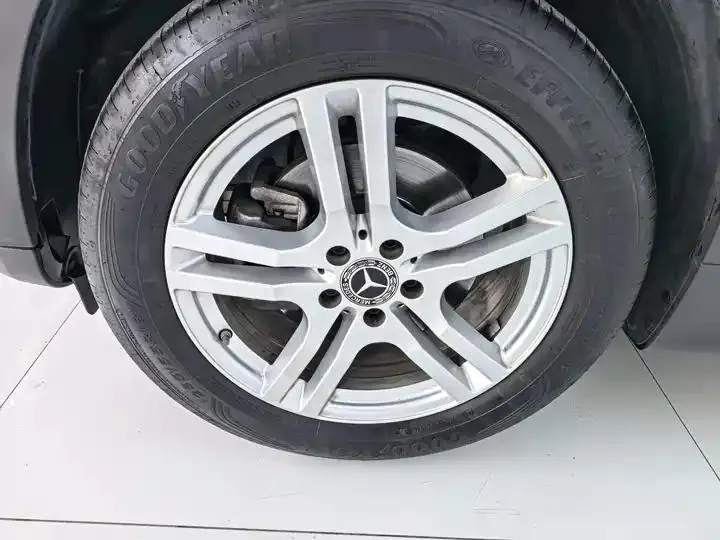 Mercedes Benz GLB 2021 model GLB 200 Sport version 7