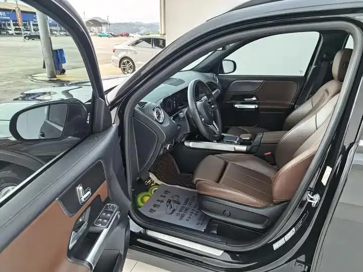 Mercedes Benz GLB 2021 model GLB 200 Sport version 8