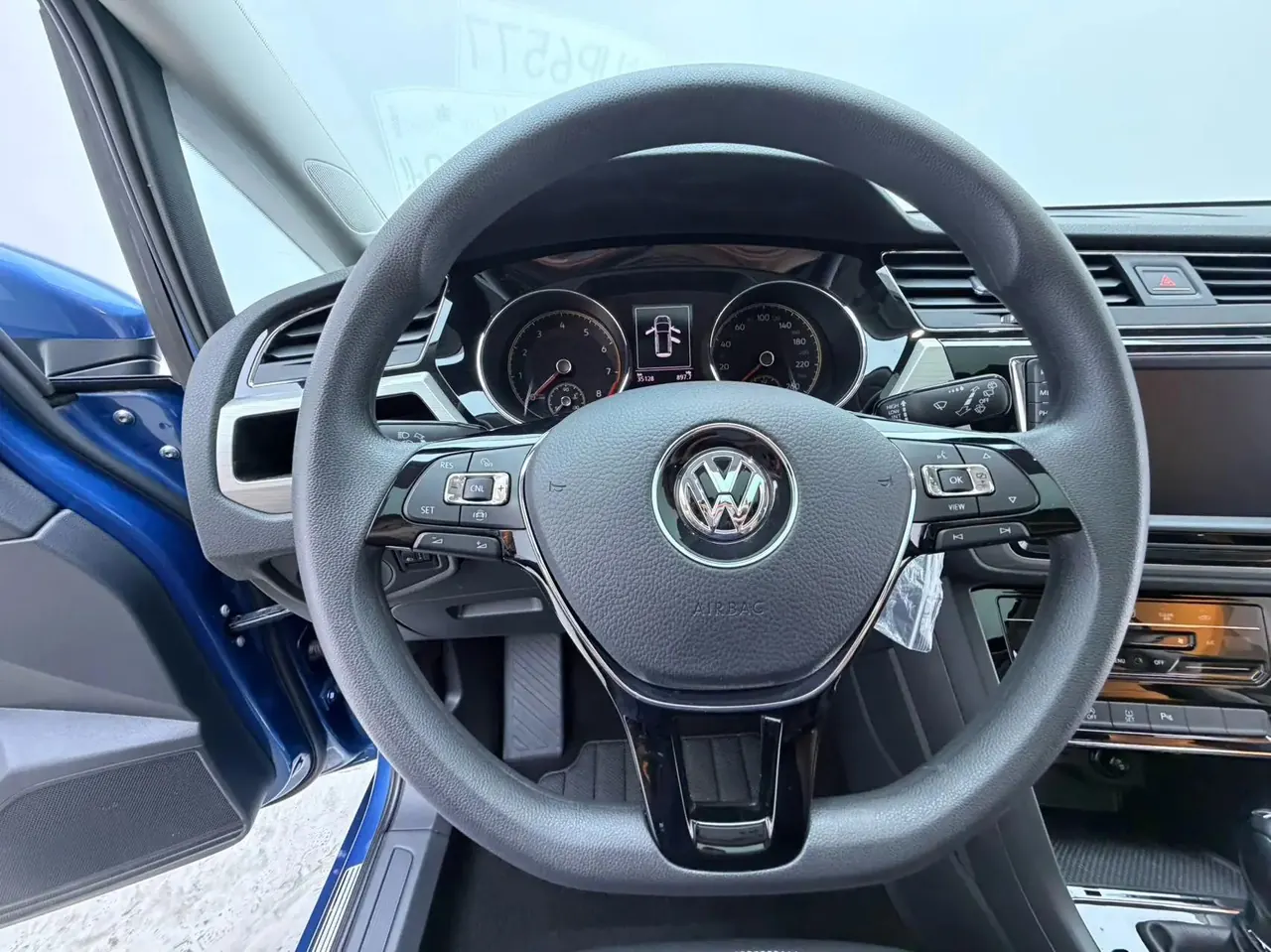 Touran 2021 Touran L 280TSI DSG Comfort Edition 7 8