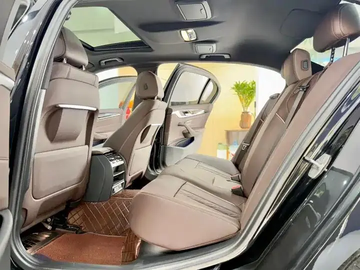 BMW 5 Series 2022 525Li M Sports Suit 11