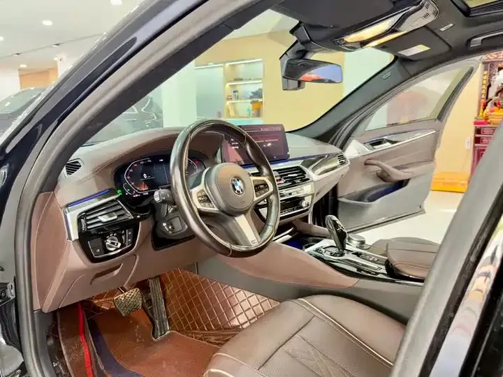 BMW 5 Series 2022 525Li M Sports Suit 4