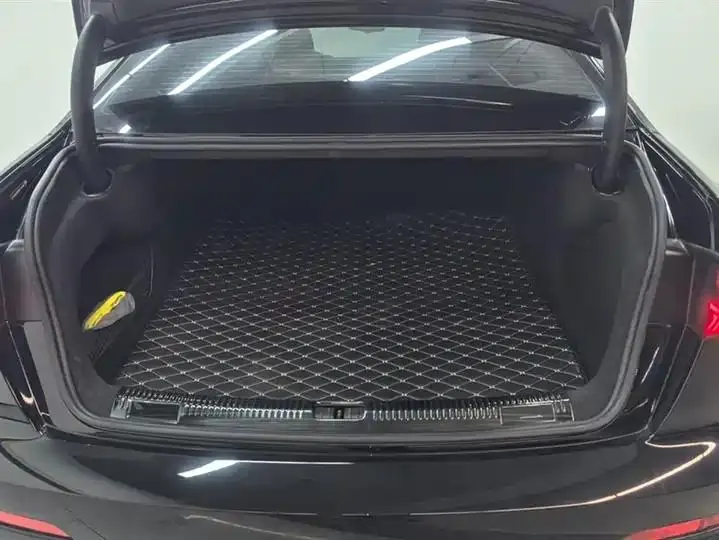 Audi A6L 2025 45 TFSI quattro Selected Dynamic Type 4