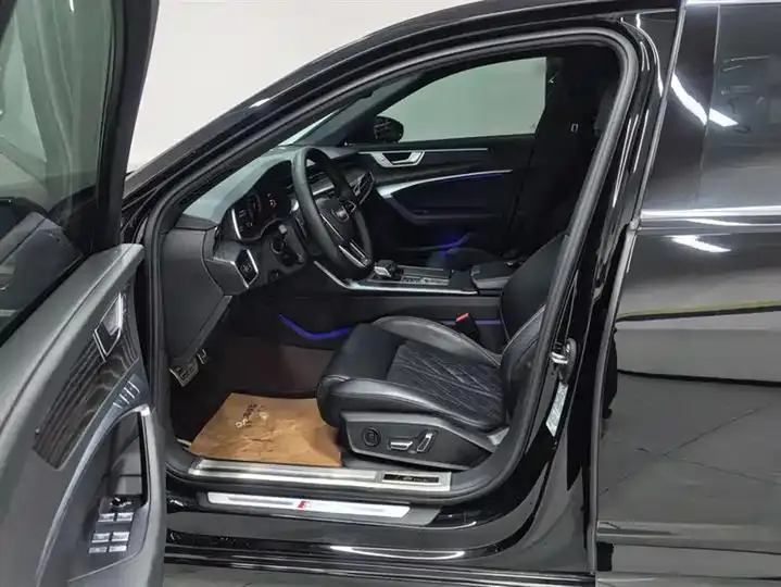 Audi A6L 2025 45 TFSI quattro Selected Dynamic Type 9