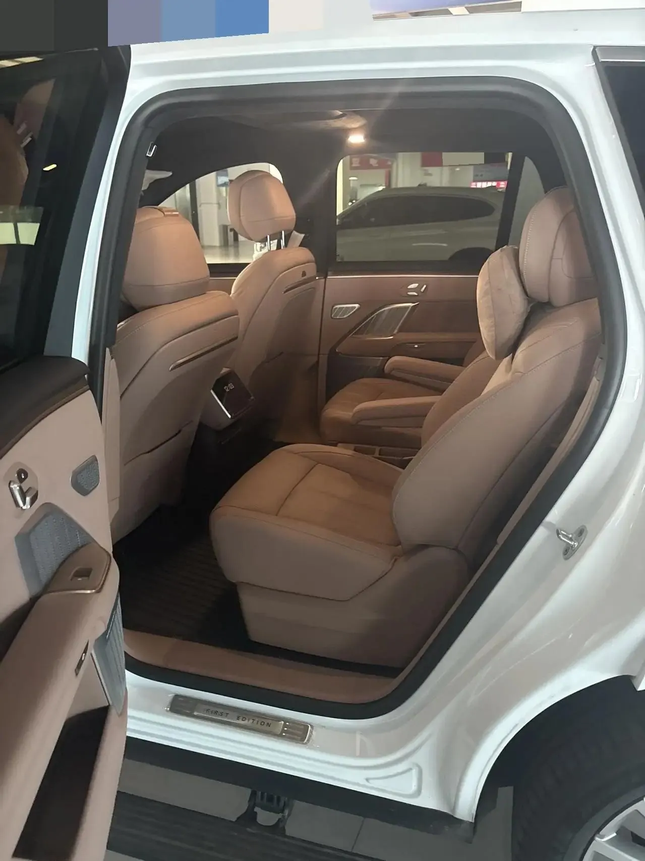 ONVO 2025 L90 Max six-seat automatic gear 8