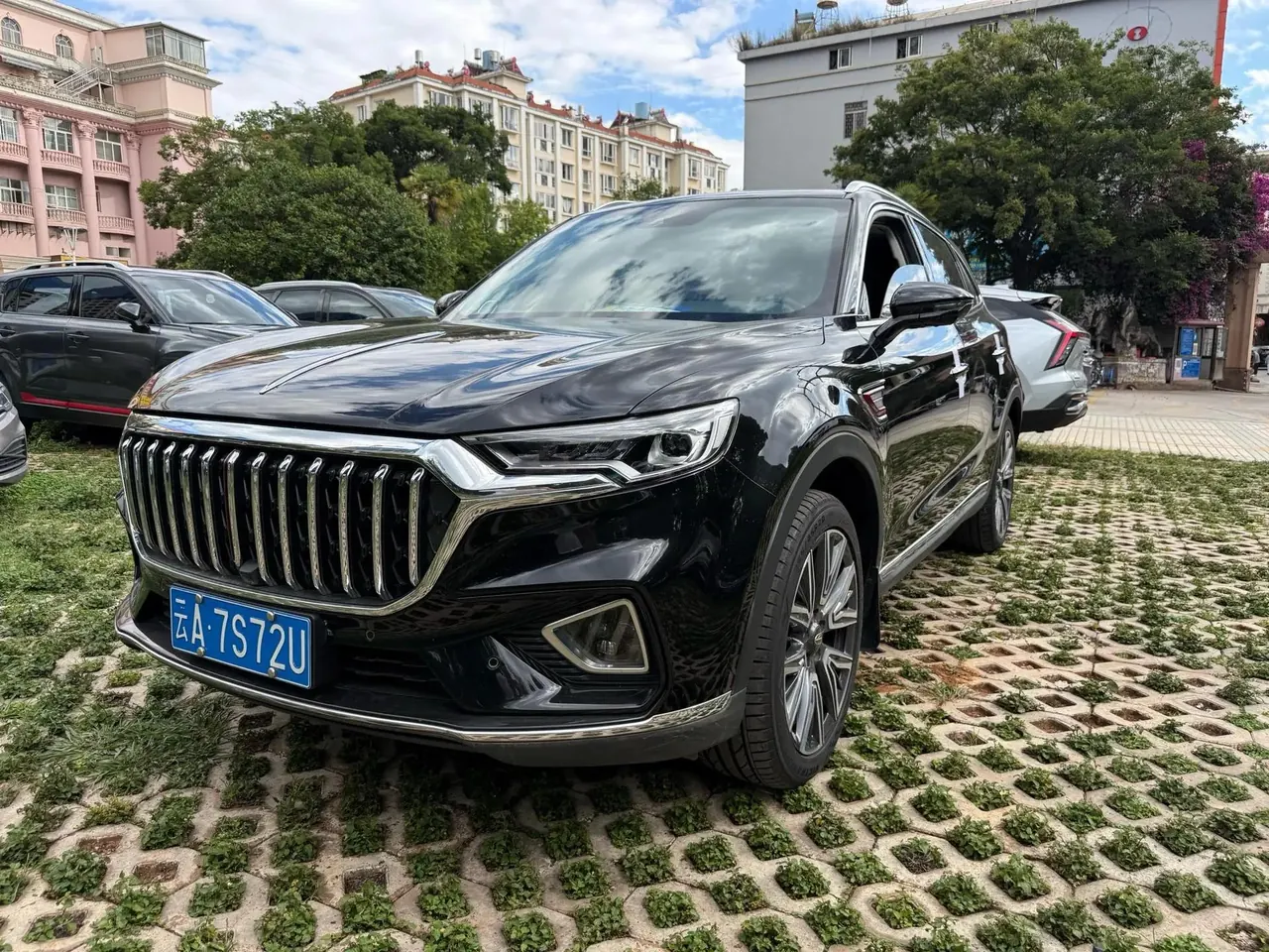 HongQi HS5 2022 2.0T Smart Flag Enjoy Four-wheel Drive Edition - View 1