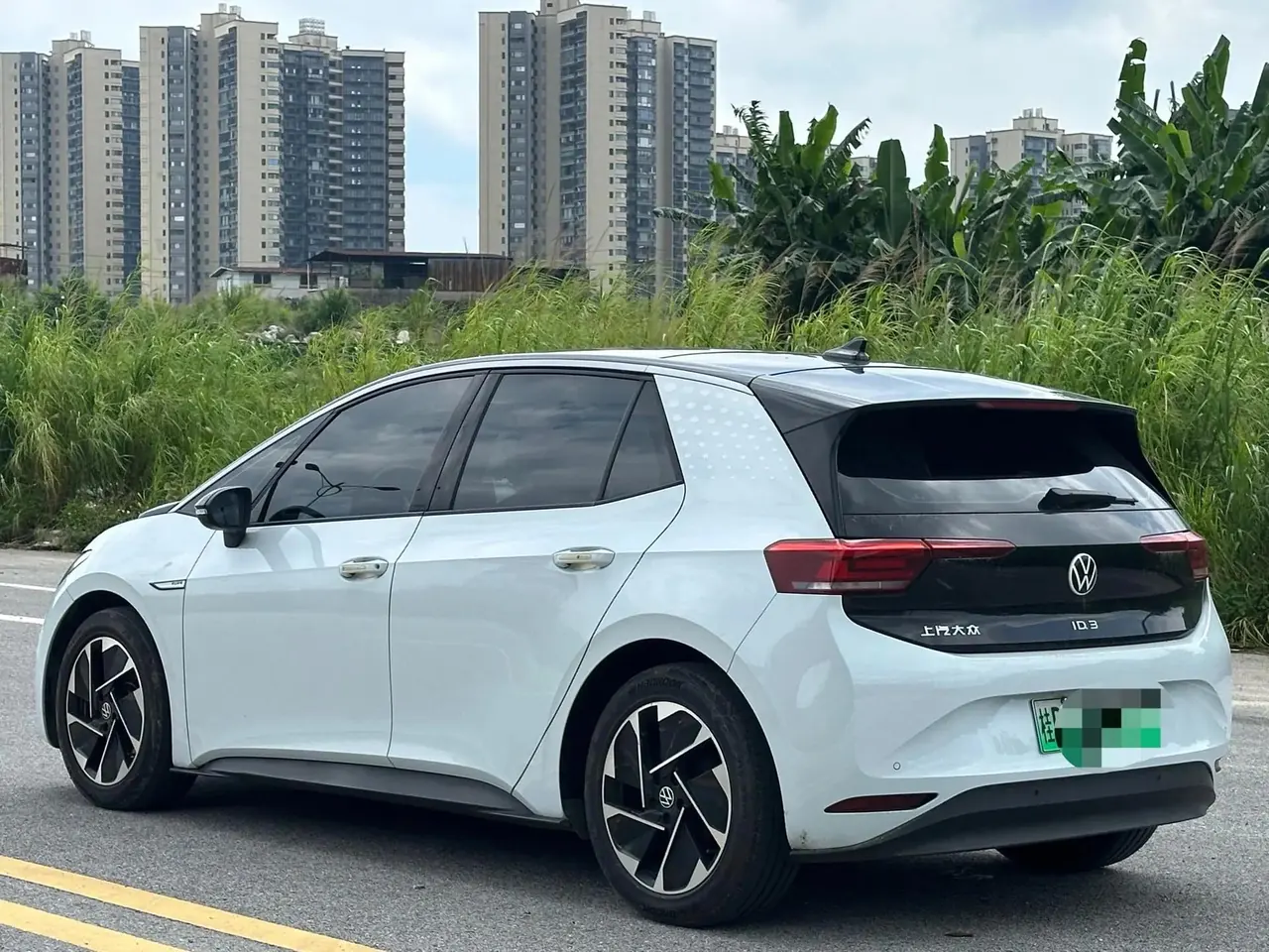 Volkswagen 2023 ID. 3 Upgraded Pure Smart Edition Automatic Gear 4