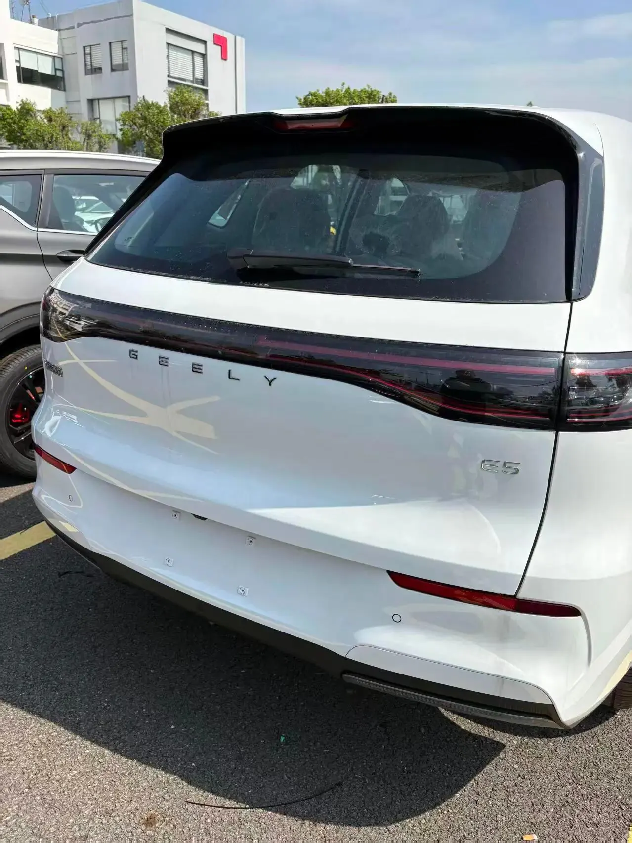 Geely Galaxy 2026 Model E5 530km Launch Edition Automatic 6