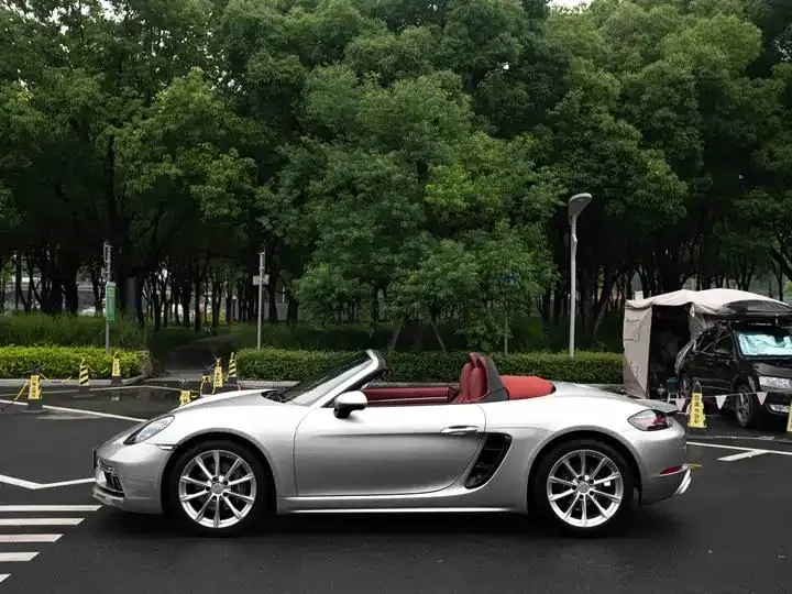 Porsche 718 2022 Boxster 2.0T 4