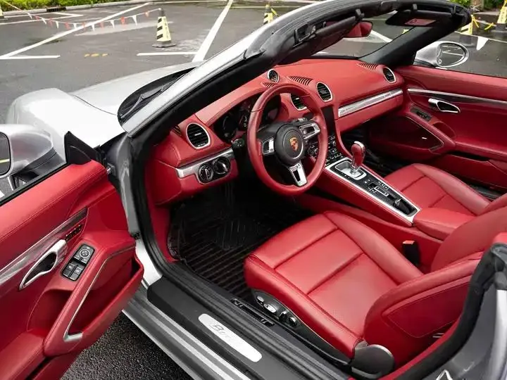 Porsche 718 2022 Boxster 2.0T 9