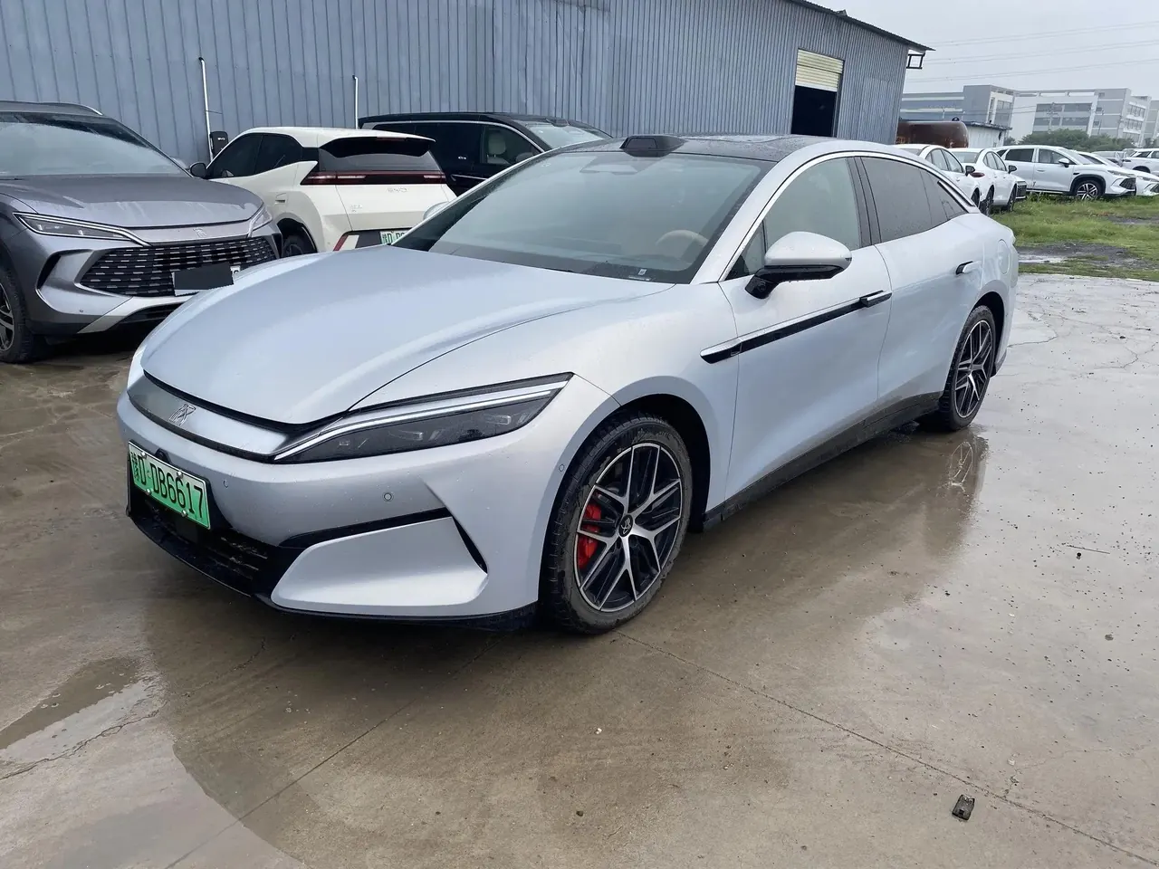 Open image lightbox: Han L 2025 EV four-wheel drive laser Radar flagship
