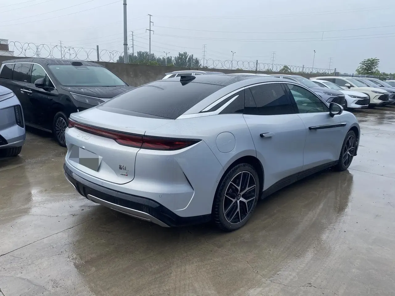 Han L 2025 EV four-wheel drive laser Radar flagship 5