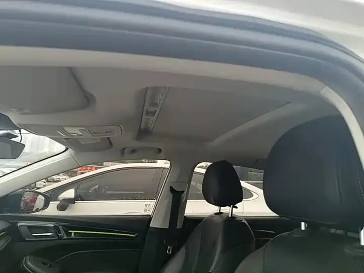 Roewe i5 2021 1.5L CVT Star Edition 18