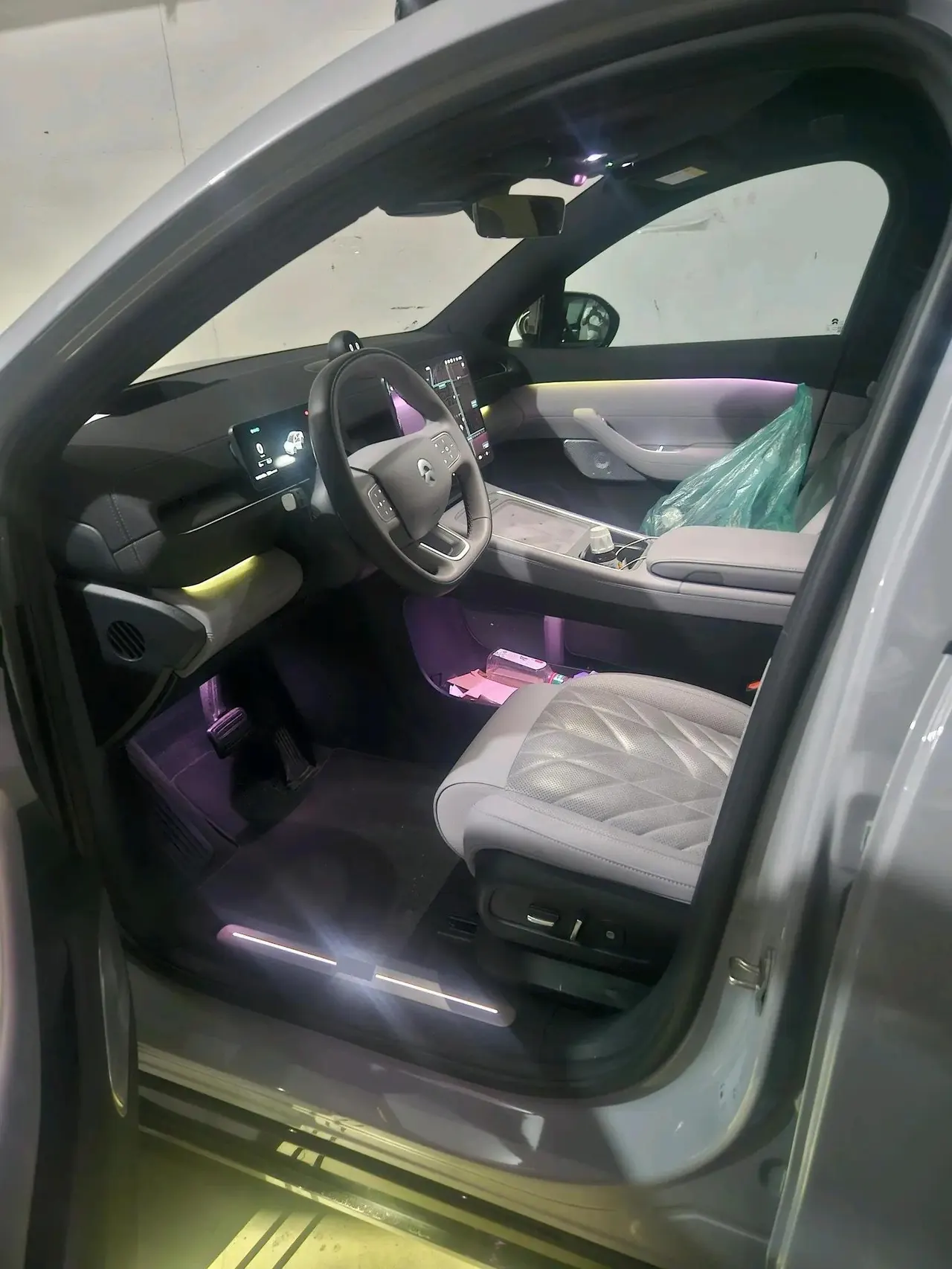 NIO 2025 ES 6 100kWh automatic gear 3