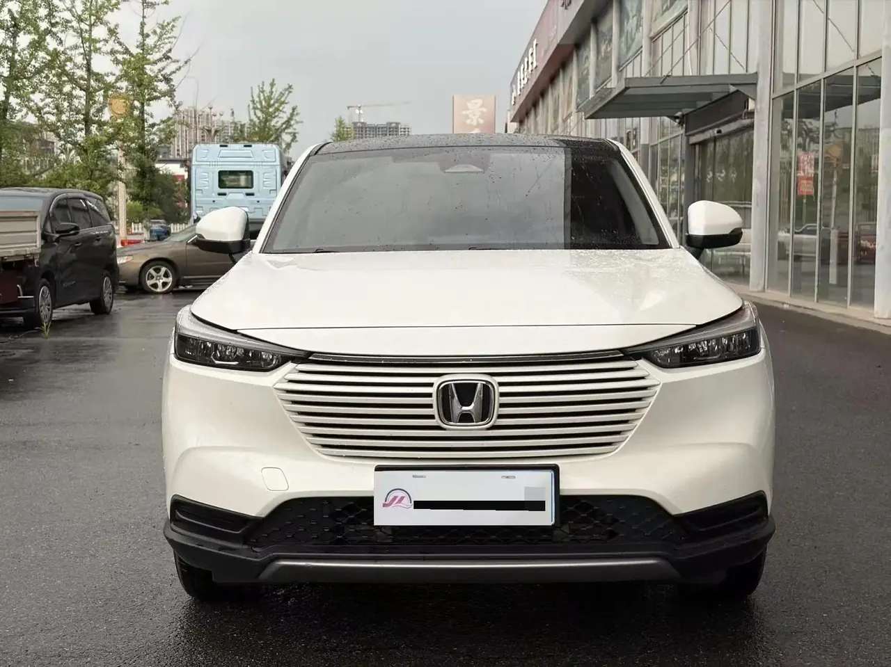 Vezel 2023, 1.5L CVT Mid-Grade Model 3