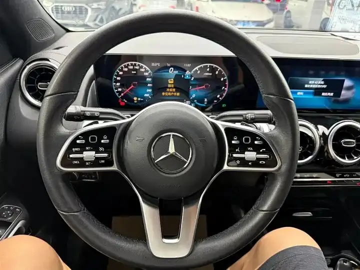 Mercedes Benz GLB 2021 GLB 180 Fashion 10
