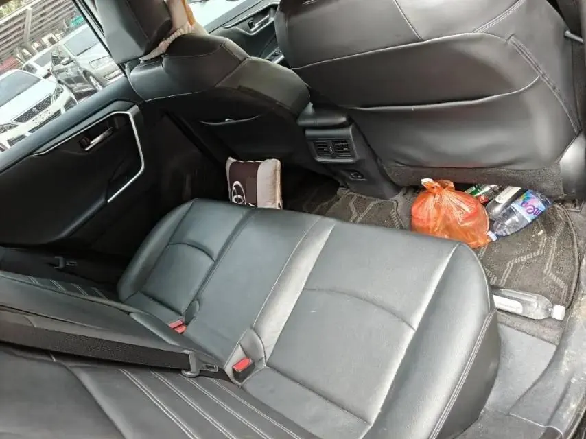 Toyota 2023 RAV4 Rongbo 2.0 Stepless Two-Drive Fashion Plus Edition Automatic Gear 4