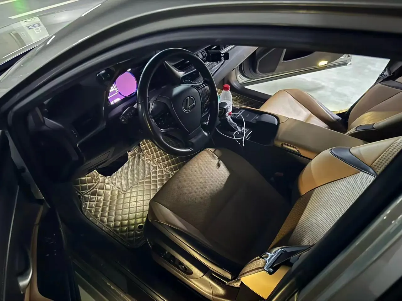 Lexus ES 2020 200 Excellence Edition 3