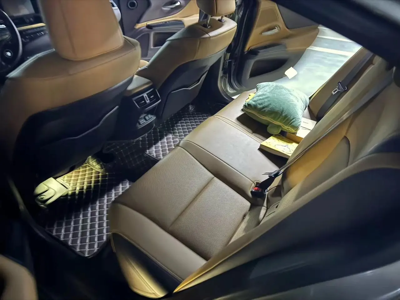 Lexus ES 2020 200 Excellence Edition 4