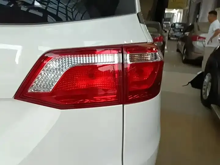WuLing Hongguang S3 2019 1.5L Manual Standard Country VI 8