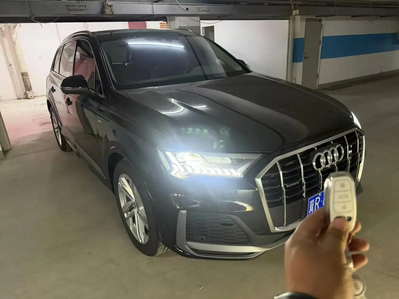 Audi Q7 (Imported) 2023 Q7 2.0TFSI 45TFSI Quattro S line Sport Automatic 8