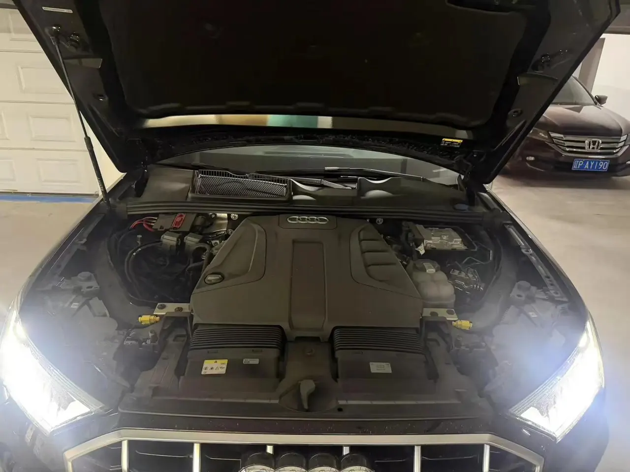 Audi Q7 (Imported) 2023 Q7 2.0TFSI 45TFSI Quattro S line Sport Automatic 9