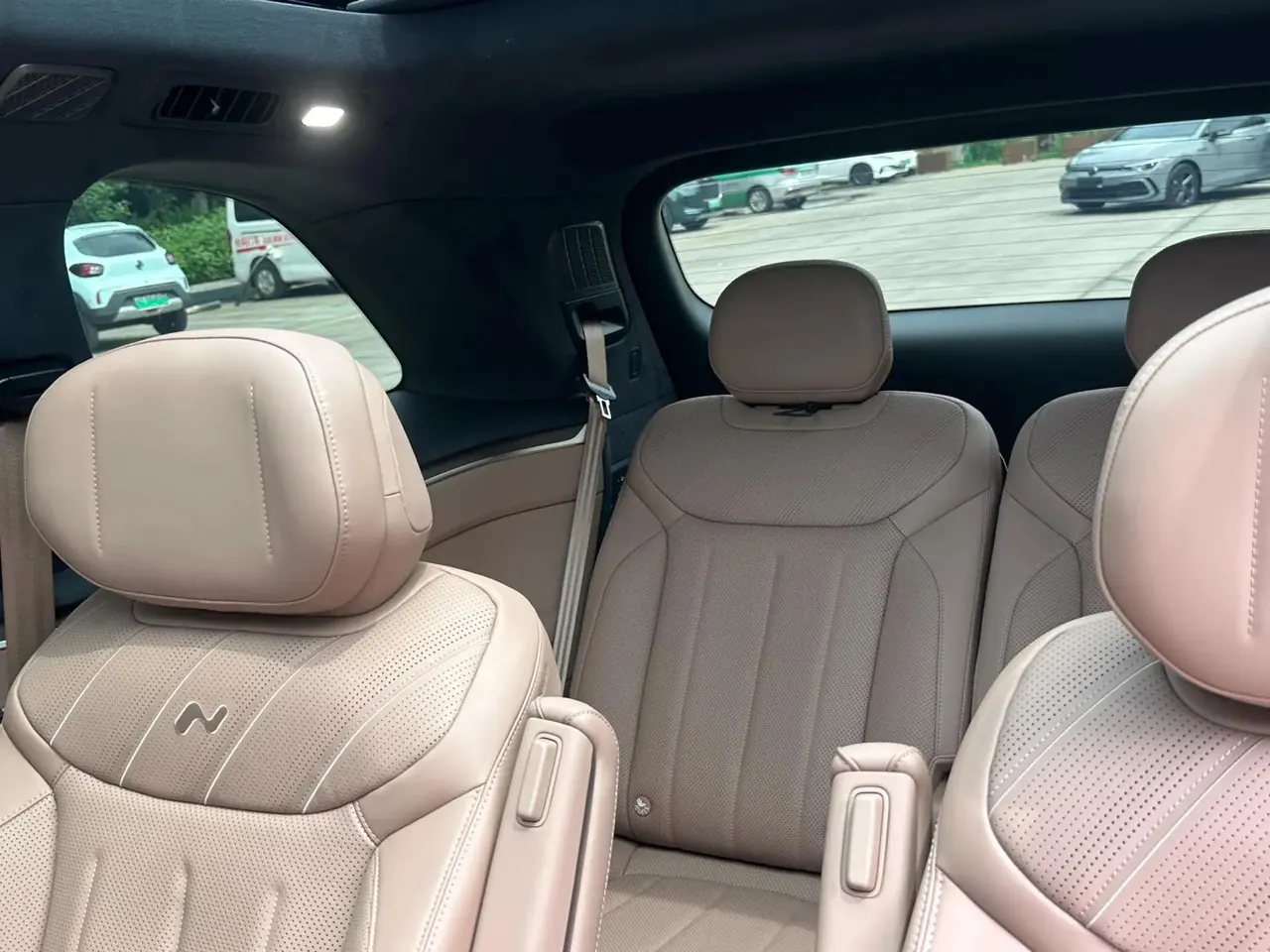 ONVO 2025 L90 Max six-seat automatic gear 7