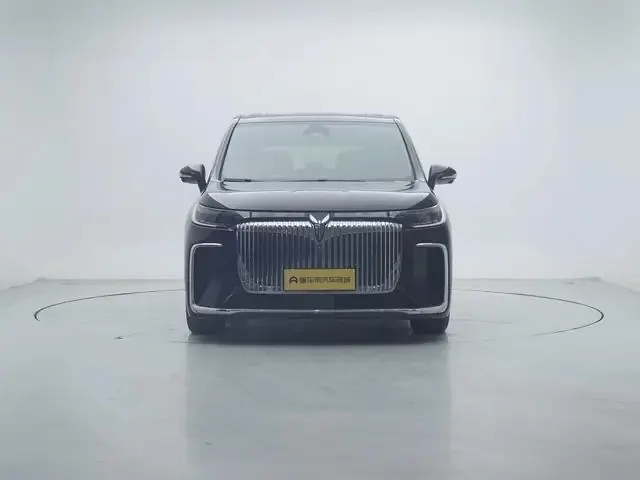 Voyah 2025 Model Dreamer PHEV 1.5T Four-Wheel-Drive Flagship Kunpeng Edition Automatic 2